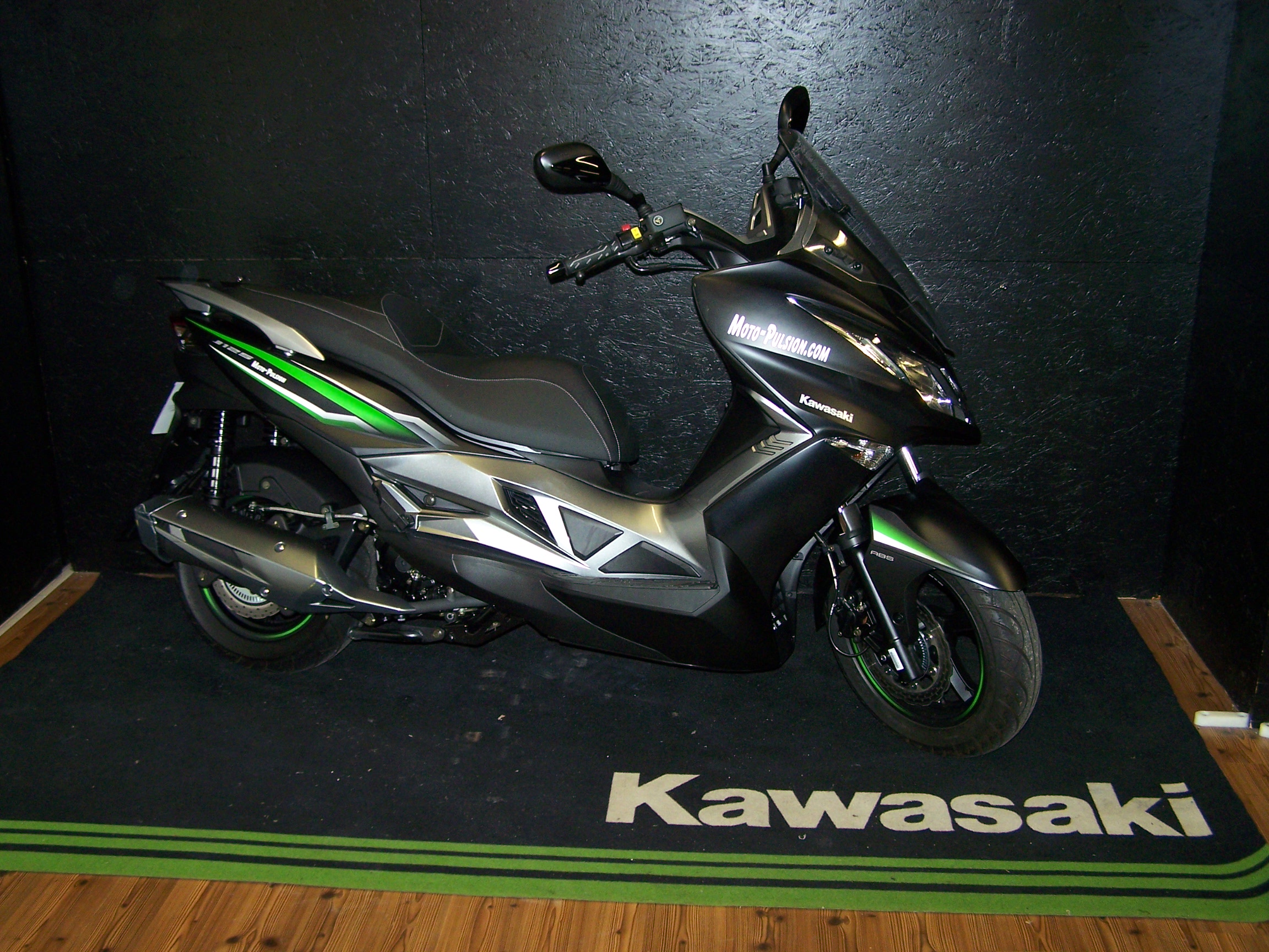 Kawasaki J125 SPECIAL EDITION Scooter occasion Moto Pulsion